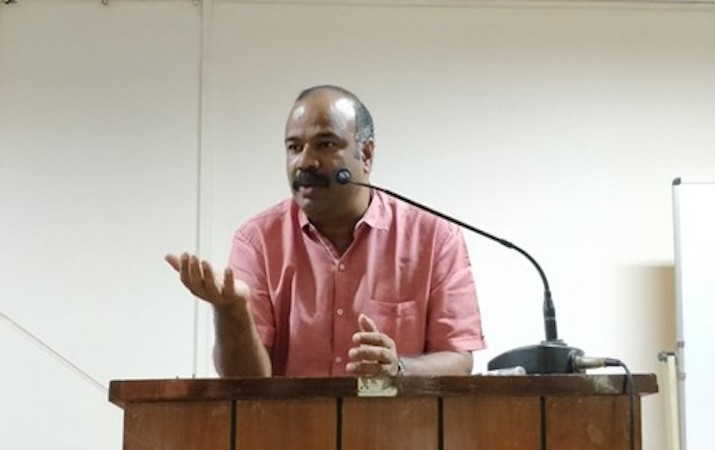 Kerala IT administrator first Indian to get AECT Award